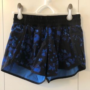 lululemon tracker shorts size 8